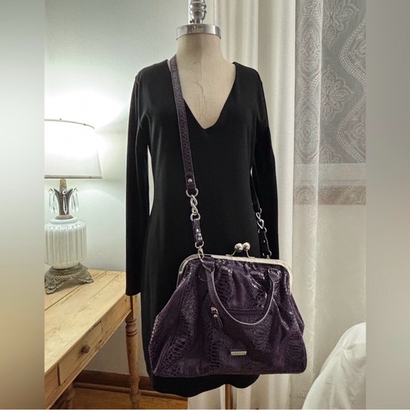 Elle Crossbody & Shoulder Bag Purple Snakeskin Kiss Lock – Y2K Vintage Style - Picture 2 of 12